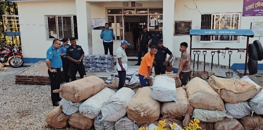 अवैध भन्सार छलि गरी ल्याएको १ करोड रुपैयाँभन्दा बढीका सामग्री बरामद