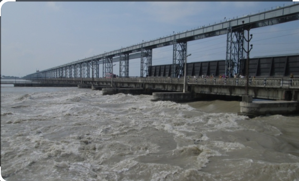 सप्तकोशीमा बस खस्यो