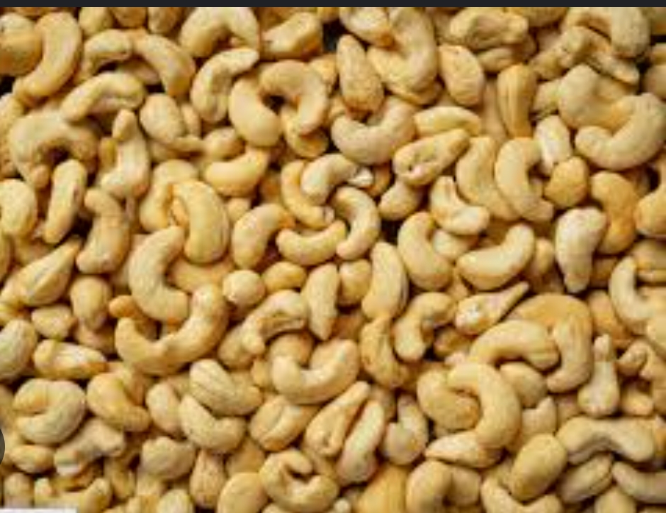 पर्सा प्रहरीले ठुलो परिमाणमा भन्सार छलीका बदाम बरामद