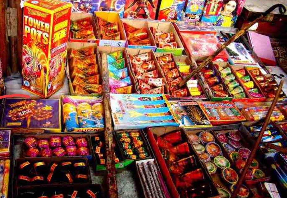 काठमाडौँको नयाँबसपार्क क्षेत्रबाट पटाका बरामद