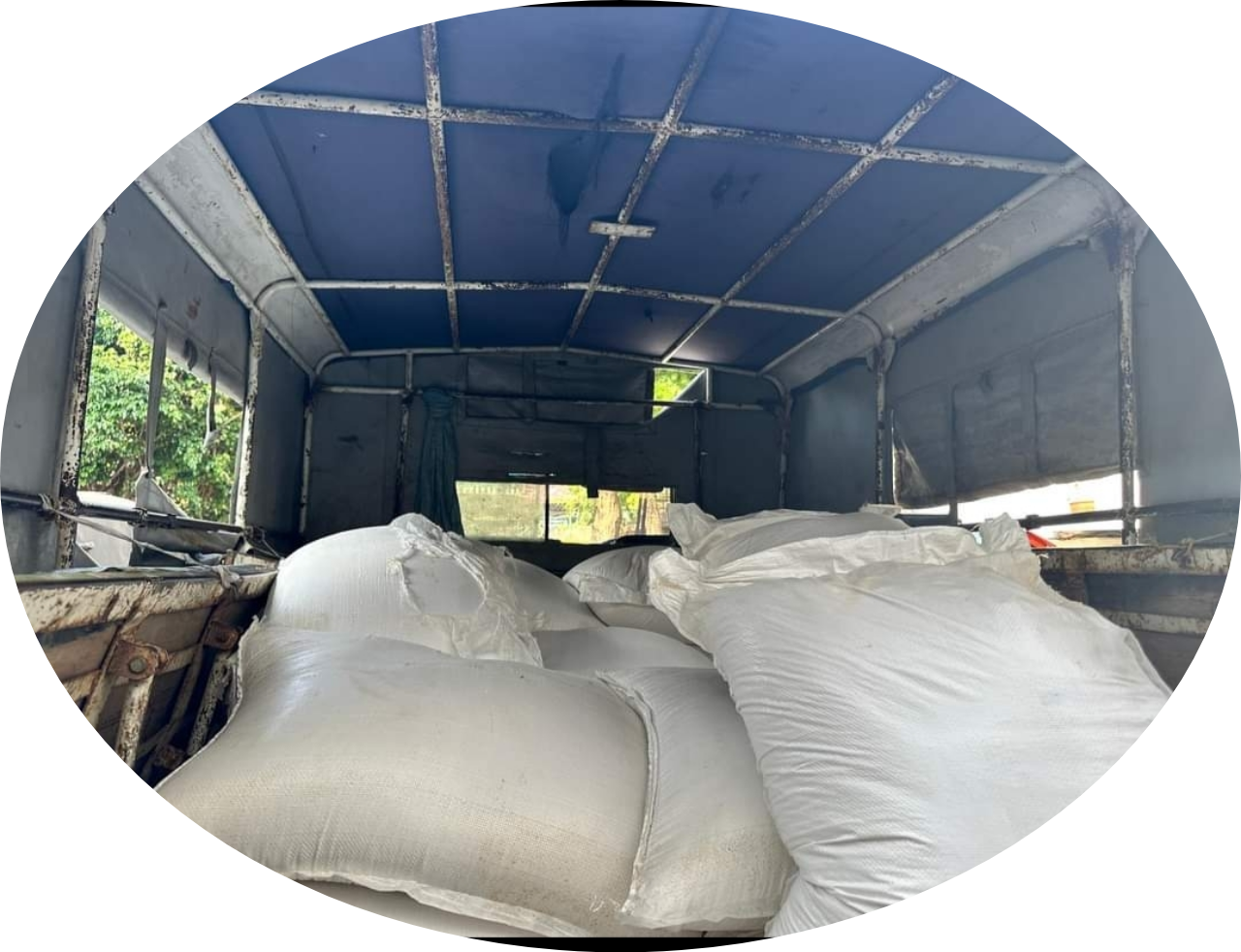 इन्स्पेटर अरुण बम आए देखि  तस्करी समान धमाधम पक्राउ