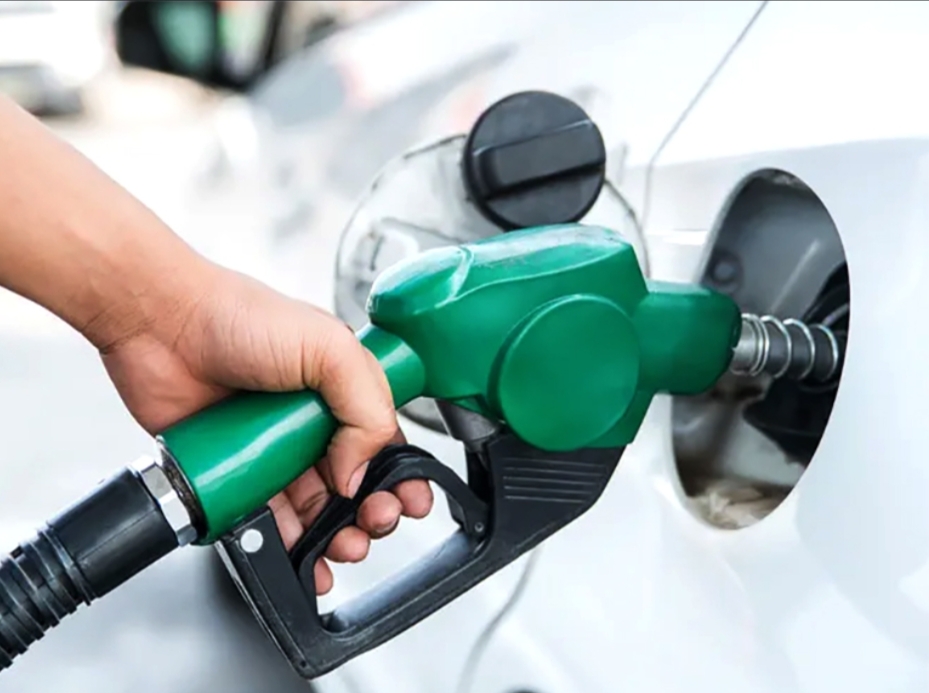 पेट्रोलियम पदार्थको मूल्य बढाइयो
