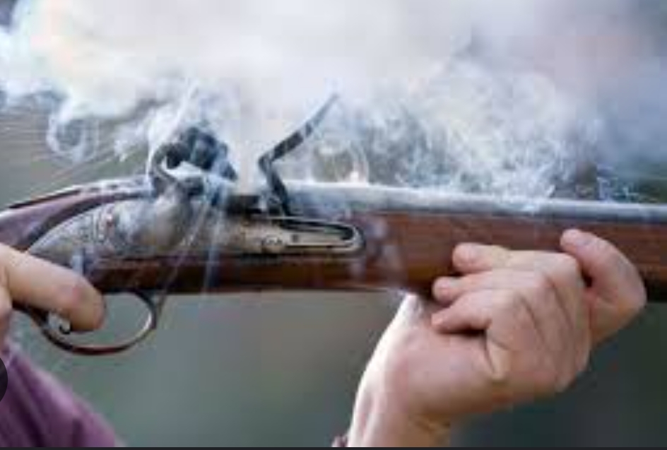 कञ्चनपुरमा  भरुवा बन्दुकसहित २ जना पक्राउ