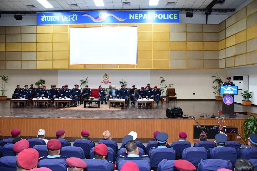 २८ प्रहरी अधिकृतहरूलाई दर्ज्यानी चिन्ह प्रदान