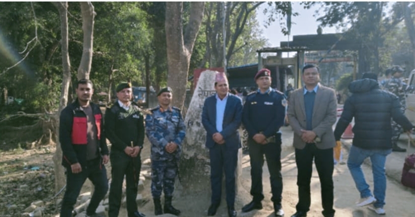 सिडिओ गोगन बहादुर हमालले आफ्नो जिम्मेवारी सम्हाल्नासाथ भारतसँग सीमा जोडिएको गौरिफन्टा नाकाको अनुगमन