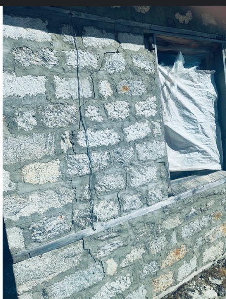 सगरमाथा राष्ट्रिय निकुञ्जको भवनमा क्षति