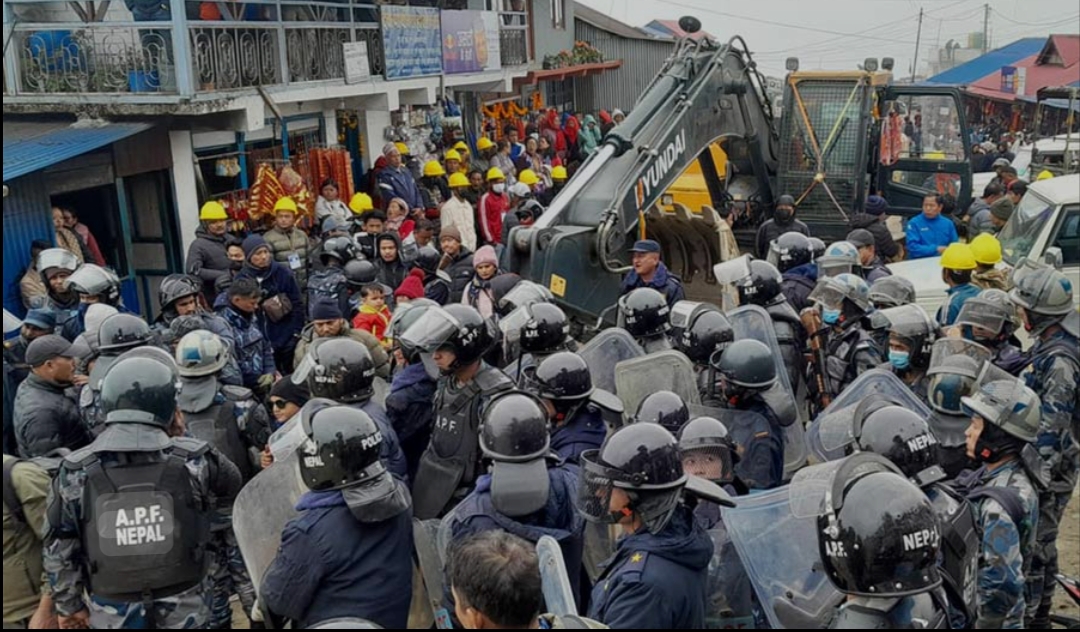 ताप्लेजुङको पाथीभरा क्षेत्रमा केबलकार निर्माणविरुद्ध प्रदर्शन गर्दा पक्राउ परेका १७ जना रिहा