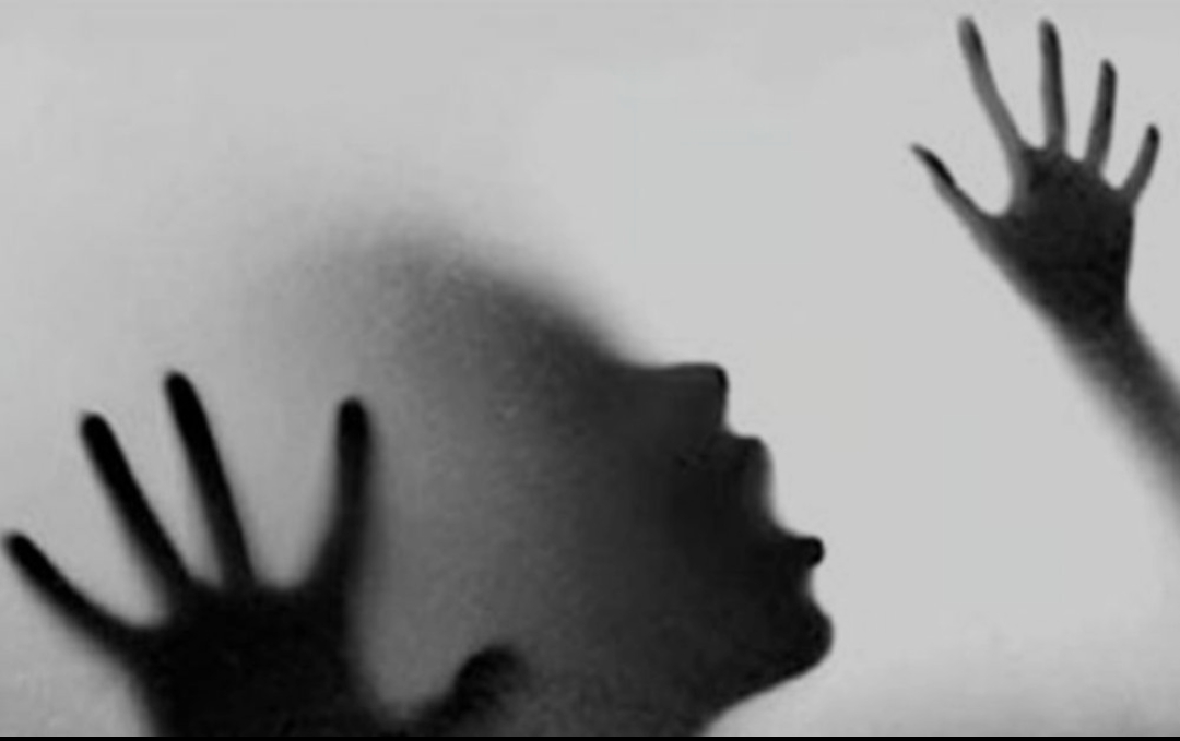 १४ वर्षीया किशोरी बलात्कृत