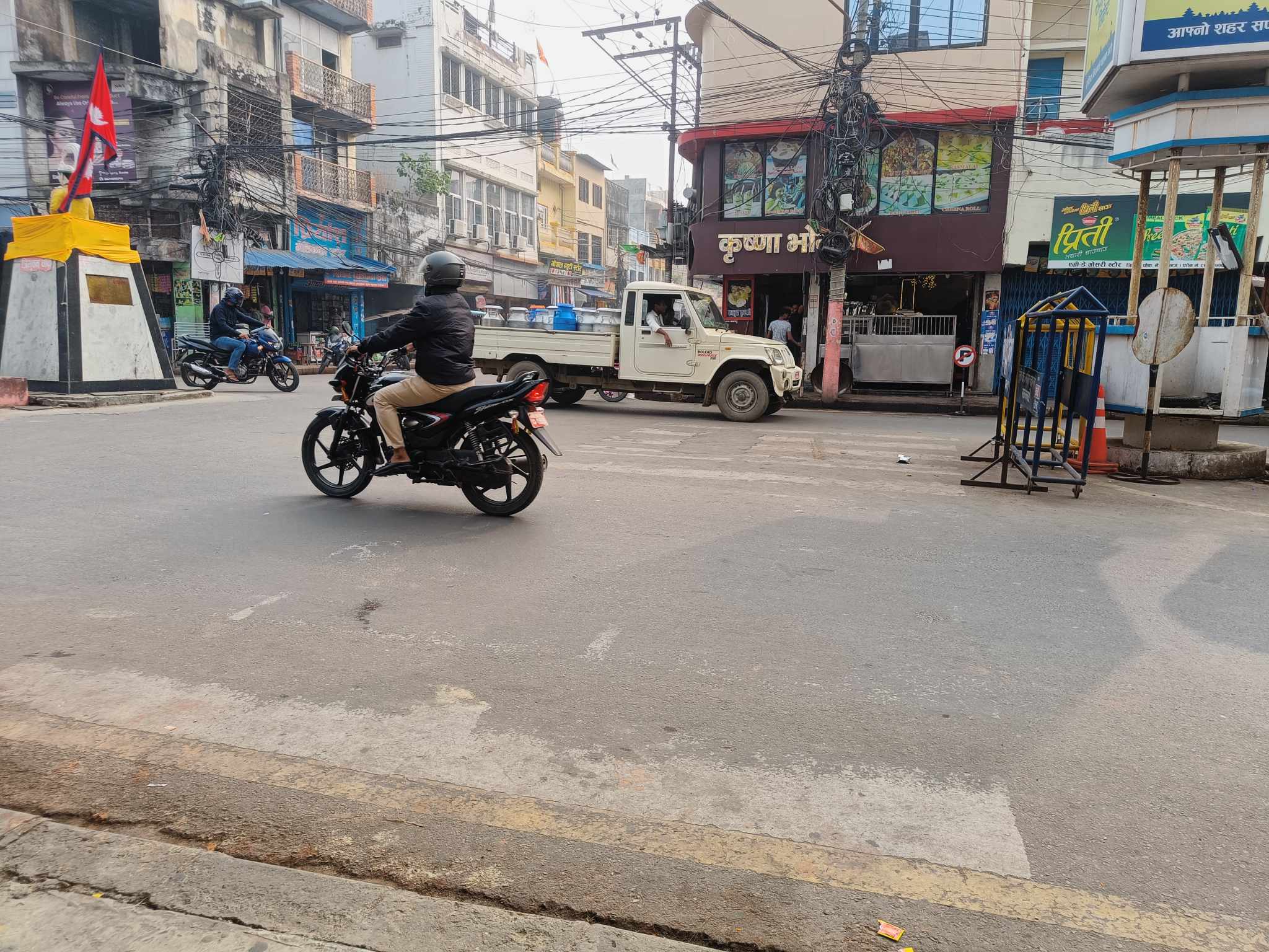 बाँकेमा सवारी  अव्यवस्थित पार्किङले ट्राफिक व्यवस्थापनमा चुनौती