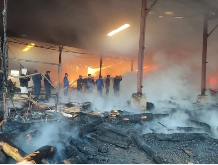 दाङको घोराही उपमहानगरपालिका–९ खैरास्थित सांग्रिला प्लाइ उद्योगमा लागेको आगो करिब ४० घण्टापछि नियन्त्रणमा