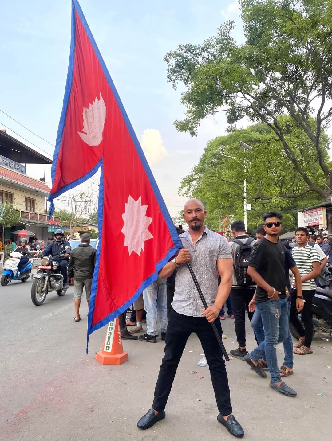 राष्ट्रिय प्रजातन्त्र पार्टी राप्रपा निकट राष्ट्रिय युवा मोर्चाका अध्यक्ष कैलाश कटुवाल प्रहरीको नियन्त्रणमा