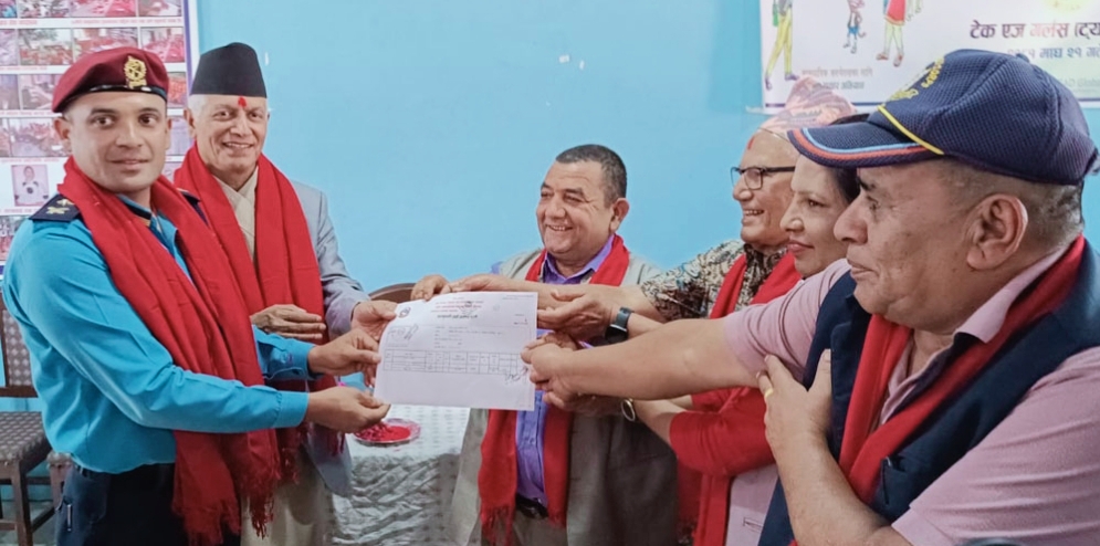 फलेवास नगरपालिकाका बासिन्दाले वडा कार्यालय र प्रहरी चौकी निर्माणका लागि ३३ लाख ५० हजारको ९ रोपनी जग्गा दान