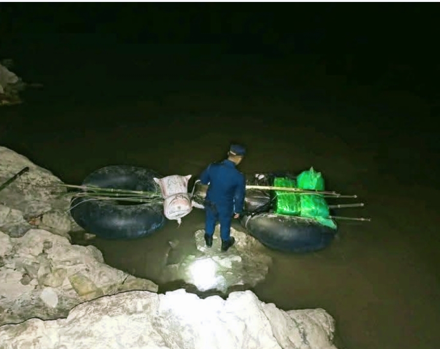 नदीबाट गाँजा तस्करी