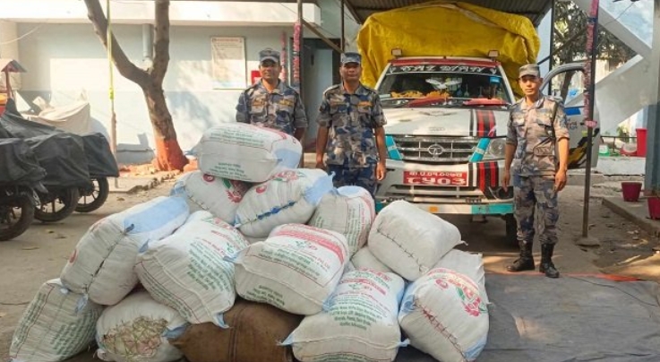 १० लाख रुपैयाँ बढीको अबैध कपडा नियन्त्रणमा