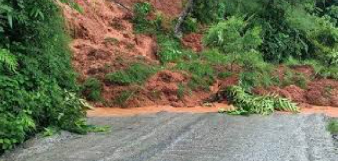 सुर्खेत–हुम्ला सडकखण्ड अवरुद्ध