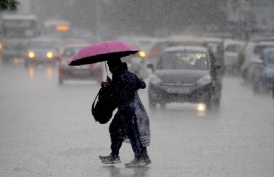 काठमाडौं उपत्यकामा हावाहुरीसहित वर्षा