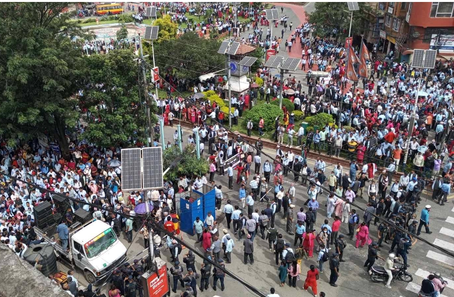 शिक्षक महासङ्घको नेतृत्वमा जारी आन्दोलन थप आक्रामक हुँदै