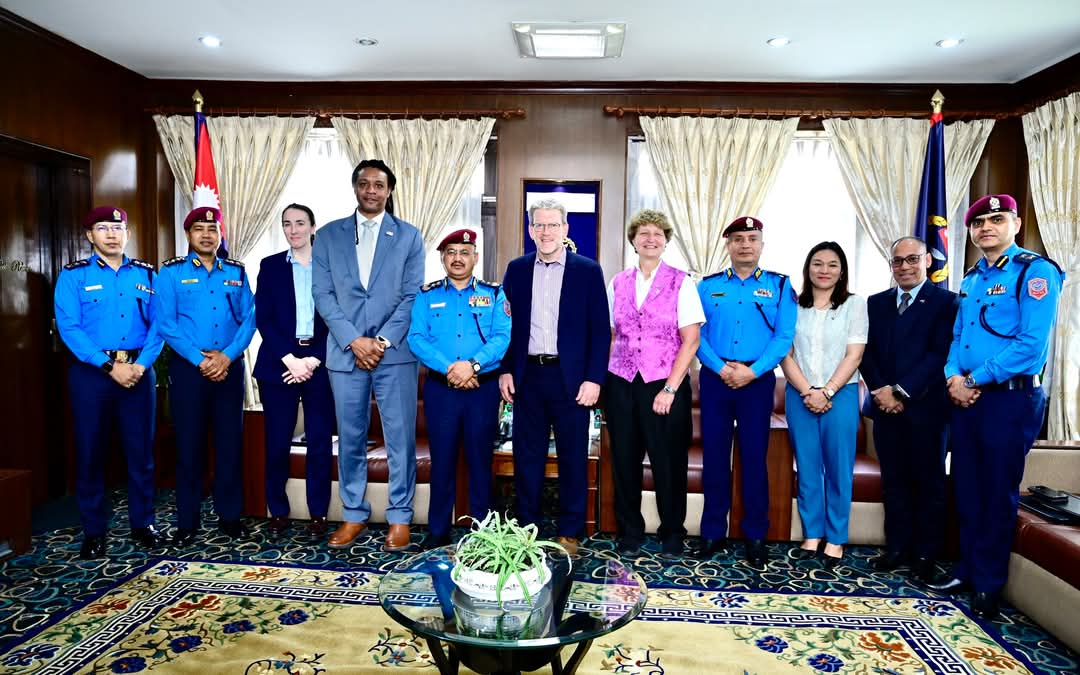 प्रहरी महानिरिक्षक थापा र अमेरिकी राजदुतबिच भेटबार्ता