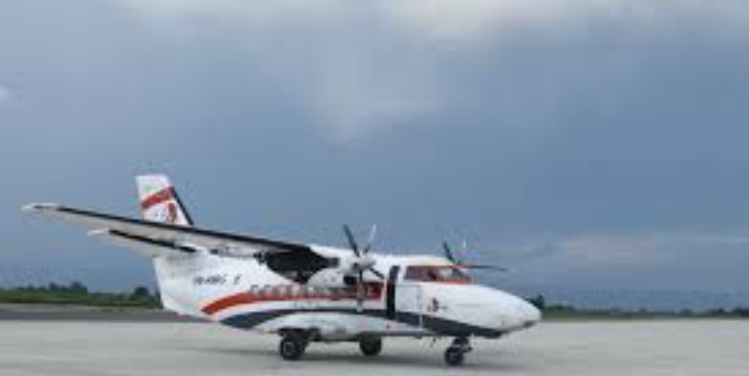 काठमाण्डूबाट लुक्लाका लागि उडेको समिट एयरको ट्वीनअटर जहाज इन्जिनमा समस्या देखिएपछि बीचबाटै काठमाण्डू फर्कियो