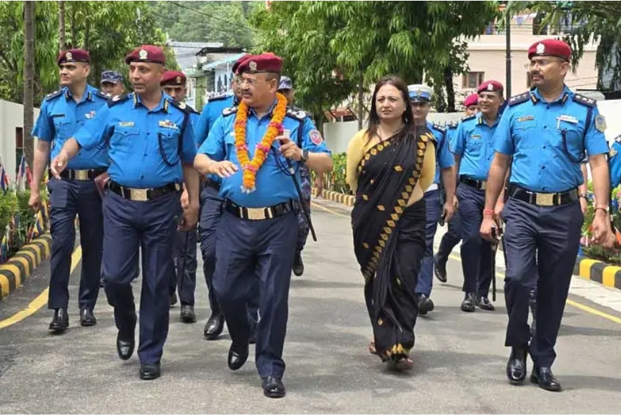 नेपाल प्रहरीका आईजीपी दीपक थापा बागमती प्रदेश प्रहरी कार्यालयको निरीक्षणमा