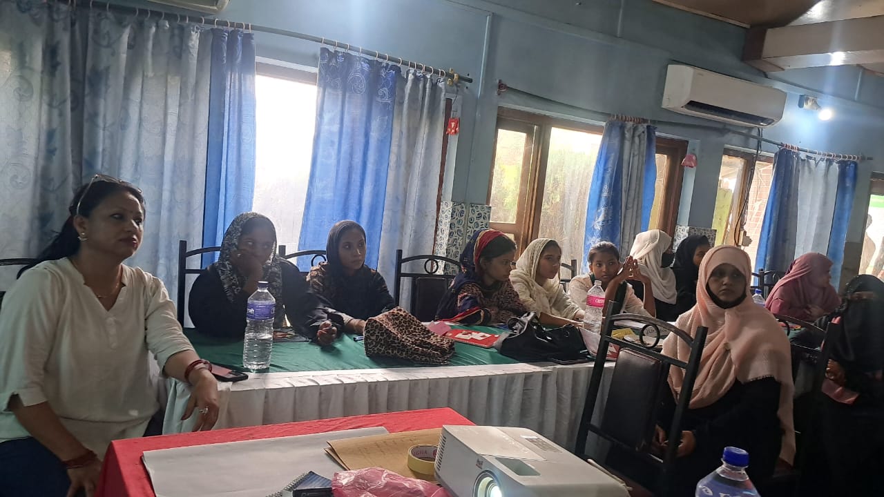 मुस्लिम समुदायका महिलाहरुलाई प्रजनन स्वास्थ्य सम्वन्धी तालिम