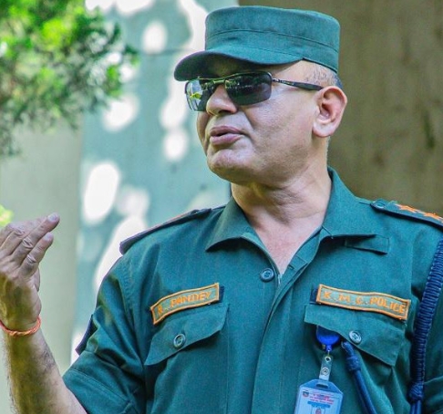 काठमाडौं महानगरपालिकाका नगर प्रहरी प्रमुख राजुनाथ पाण्डेलाई निलम्बन