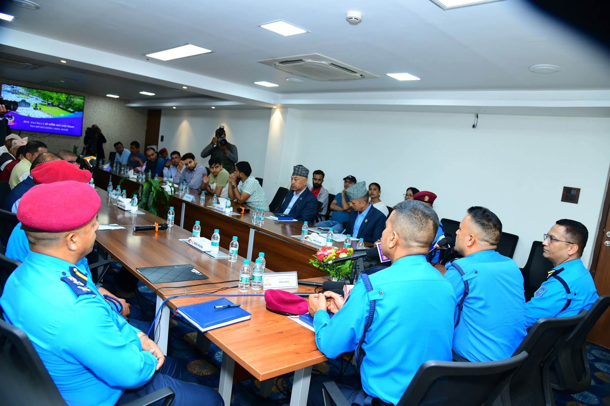 एक वर्षमा नेपाल प्रहरीका विभिन्न सुरक्षाकर्मीविरुद्ध ३७ भदा बढी उजुरी