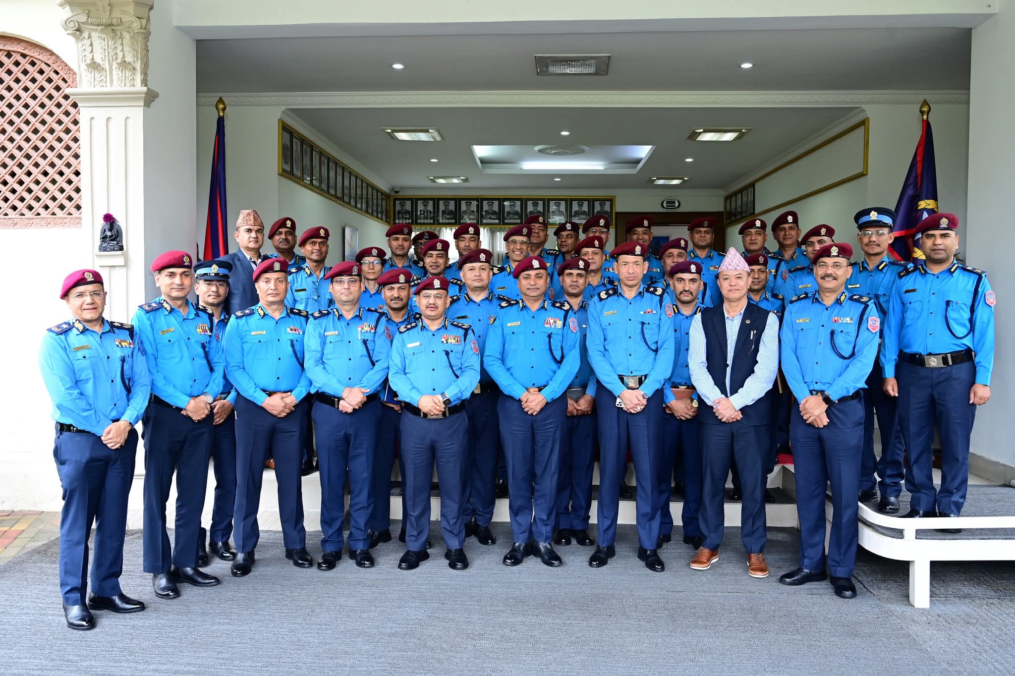 दुई एसपीसहित ८ जना प्राविधिक प्रहरीहरुलाई दर्ज्यानी चिन्ह प्रदान