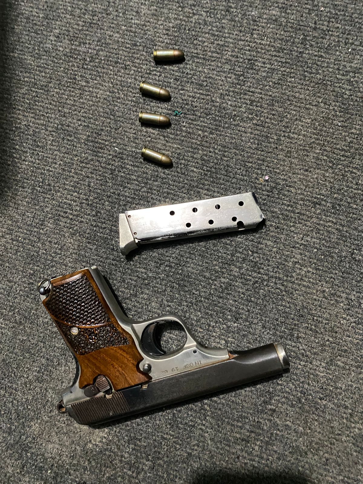 घोराहीमा पेस्तोलसहित अजय पक्राउ