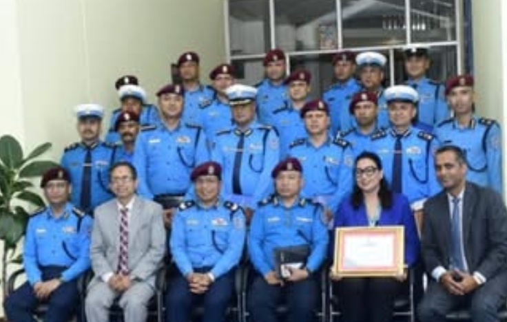 एनएमबि बैंकले आफ्नो सामाजिक उत्तरदायित्वअन्तर्गत विभिन्न उद्धार सामग्रीहरू नेपाल प्रहरीलाई हस्तान्तरण