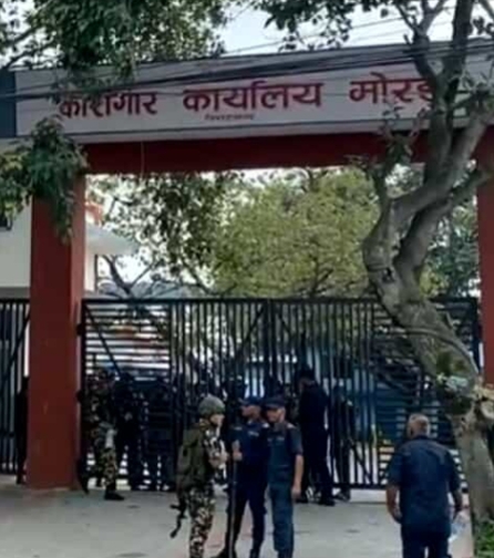 मोरङ कारागारबाट कैदीबन्दी भाग्न खोजेपछि प्रहरीले हवाई फायर गरे