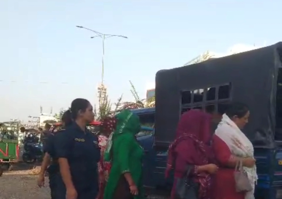 नेपालगञ्जमा यौन धन्दाविरुद्ध बाँके प्रहरीको छापा, ४५ जना प्रहरीको  नियन्त्रणमा